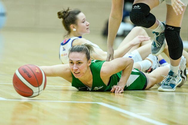 Halle, Deutschland 11. Dezember 2021: 1.BBL - Damen - 2021 2022 - Gisa Lions SV Halle vs. Rutrinic Stars Keltern Matea Tavic (Keltern) SWH.arena Sachsen Anhalt Copyright: xFotostandx xxBallaschx