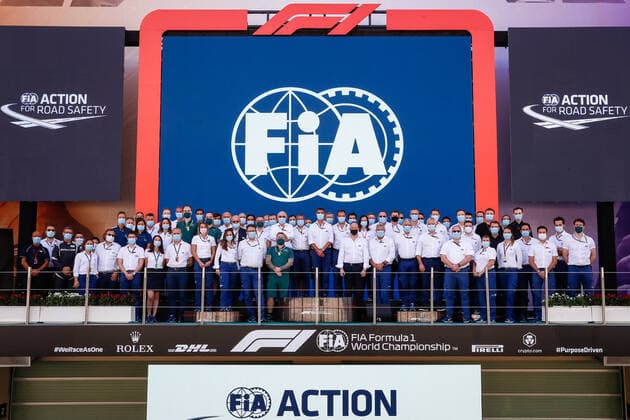 FIA Group photo during the Formula 1 Etihad Airways Abu Dhabi Grand Prix 2021, 22th round of the 2021 FIA Formula One World Championship, WM, Weltmeisterschaft from December 10 to 12, 2021 on the Yas Marina Circuit, in Yas Island, Abu Dhabi - F1 - ABU DHABI GRAND PRIX 2021 - RACE DPPI Panoramic  00121046__V2_2044-2
