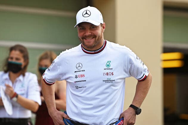 12.12.2021, xekx, Formel 1 FIA, Großer Preis von Abu Dhabi 2021 emspor, Valtteri Bottas (Mercedes-AMG Petronas, 77) (DFL DFB REGULATIONS PROHIBIT ANY USE OF PHOTOGRAPHS as IMAGE SEQUENCES and or QUASI-VIDEO) Abu Dhabi