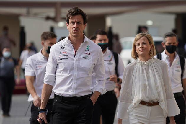 FORMULA 1 ETIHAD AIRWAYS ABU DHABI GRAND PRIX 2021 12.12.2021, Yas Marina Circuit, Abu Dhabi, FORMULA 1 ETIHAD AIRWAYS ABU DHABI GRAND PRIX 2021 , im Bild Teamchef und Geschäftsführer Toto Wolff (Mercedes-AMG Petronas F1 Team) mit Ehefrau Susie Wolff.