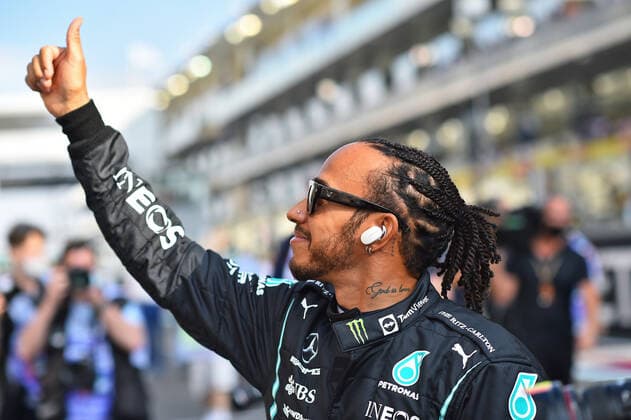 12.12.2021, xekx, Formel 1 FIA, Großer Preis von Abu Dhabi 2021 emspor, Lewis Hamilton (Mercedes-AMG Petronas, 44) (DFL DFB REGULATIONS PROHIBIT ANY USE OF PHOTOGRAPHS as IMAGE SEQUENCES and or QUASI-VIDEO) Abu Dhabi