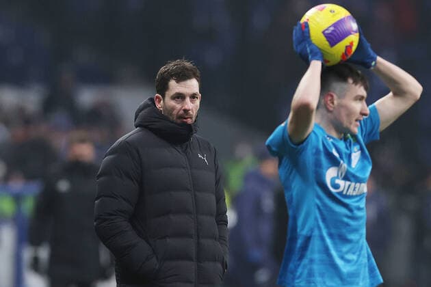MOSCOW, RUSSIA â€“ DECEMBER 12, 2021: FC Dynamo Moscow s head coach Sandro Schwarz (L) and FC Zenit St Petersburg s Vyacheslav Karavayev in their 2021 22 Russian Premier League Round 18 football match at VTB Arena Stadium. Stanislav Krasilnikov TASS  TS11B8AD