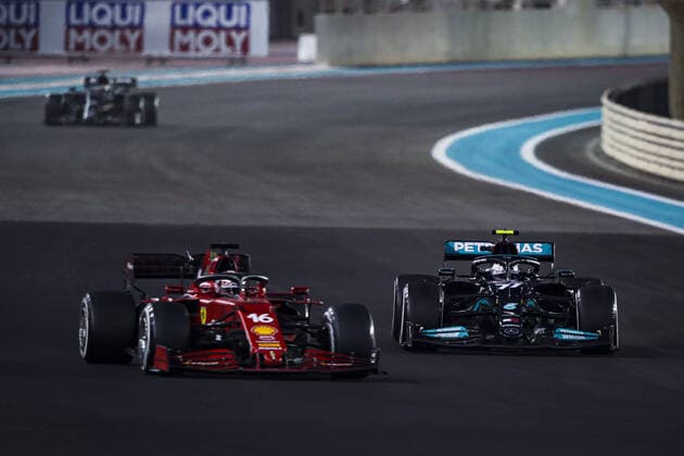 77 BOTTAS Valtteri (fin), Mercedes AMG F1 GP W12 E Performance, action during the Formula 1 Etihad Airways Abu Dhabi Grand Prix 2021, 22th round of the 2021 FIA Formula One World Championship, WM, Weltmeisterschaft from December 10 to 12, 2021 on the Yas Marina Circuit, in Yas Island, Abu Dhabi - F1 - ABU DHABI GRAND PRIX 2021 - RACE DPPI Panoramic  00121046_FGO00831.JPG