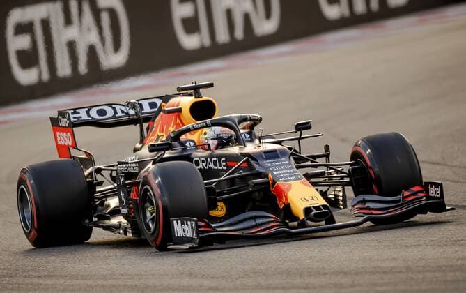 ABU DHABI - Max Verstappen of Red Bull Racing during the Abu Dhabi Grand Prix at Yas Marina Circuit on December 12, 2021 in Abu Dhabi, United Arab Emirates. REMKO DE WAAL F1 Grand Prix 2021 xVIxANPxSportx xxANPxIVx