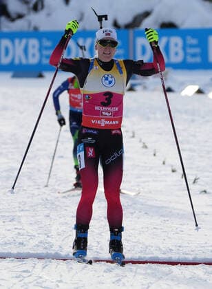 Sport Themen der Woche KW49 Sport Bilder des Tages Austria Biathlon World Cup Women 6719902 12.12.2021 Norway s Marte Olsbu Roeiseland crosses the finish line during the women s 10 km pursuit race at the Biathlon World Cup in Hochfilzen, Austria. Alexander Vilf Sputnik Hochfilzen Austria  Copyright: xAlexanderxVilfx
