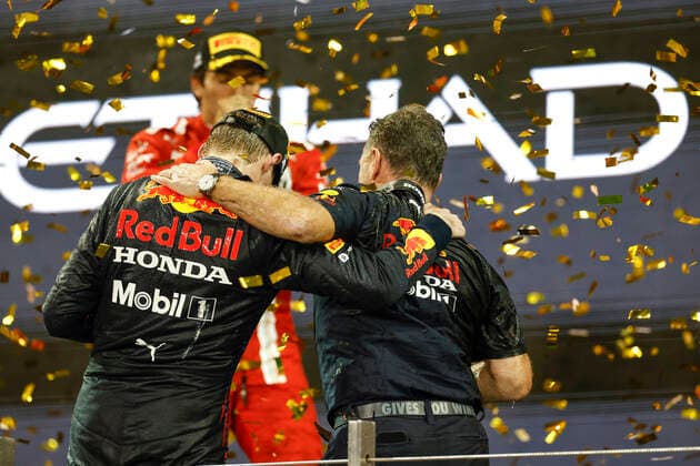33 Max Verstappen (NED, Red Bull Racing), Christian Horner (GBR, Red Bull Racing), F1 Grand Prix of Abu Dhabi at Yas Marina Circuit on December 12, 2021 in Abu Dhabi, United Arab Emirates. (Photo by HOCH ZWEI) Abu Dhabi United Arab Emirates