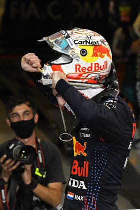 12.12.2021, xekx, Formel 1 FIA, Großer Preis von Abu Dhabi 2021 emspor, Sieger des Rennens und Weltmeister 2021 Max Verstappen (Red Bull Racing, 33) (DFL DFB REGULATIONS PROHIBIT ANY USE OF PHOTOGRAPHS as IMAGE SEQUENCES and or QUASI-VIDEO) Abu Dhabi