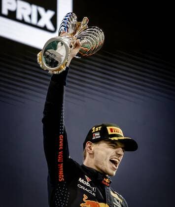ABU DHABI - Red Bull Racing s Max Verstappen on the podium after winning the Formula 1 World Championship, WM, Weltmeisterschaft after the Abu Dhabi Grand Prix at Yas Marina Circuit on December 12, 2021 in Abu Dhabi, United Arab Emirates. REMKO DE WAAL F1 Grand Prix 2021 xVIxANPxSportx xxANPxIVx