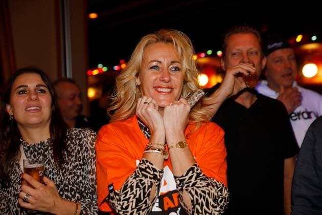 MONTFORT - Max Verstappen fans are euphoric after Verstappen won the decisive race in Abu Dhabi to become Formula 1 world champion for the first time. Jos Verstappen, father of, is originally from the Limburg village. ANP BAS CZERWINSKIA xVIxANPxSportx xxANPxIVx