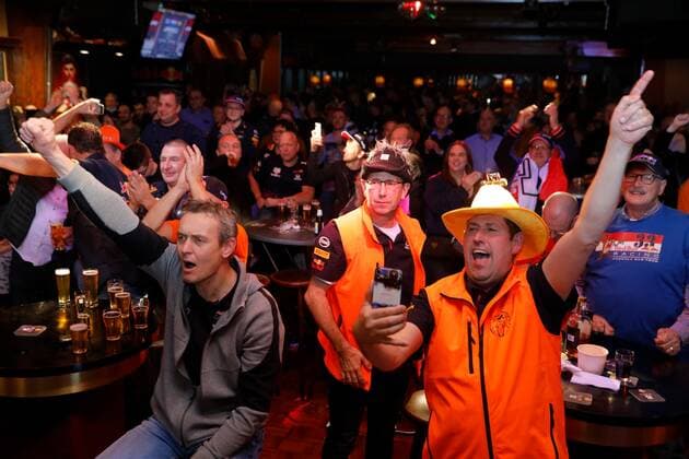 MONTFORT - Max Verstappen fans are euphoric after Verstappen won the decisive race in Abu Dhabi to become Formula 1 world champion for the first time. Jos Verstappen, father of, is originally from the Limburg village. ANP BAS CZERWINSKIA xVIxANPxSportx xxANPxIVx