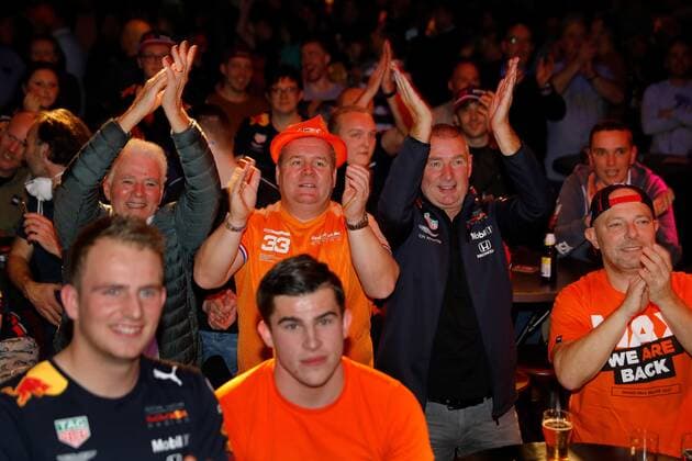 MONTFORT - Max Verstappen fans are euphoric after Verstappen won the decisive race in Abu Dhabi to become Formula 1 world champion for the first time. Jos Verstappen, father of, is originally from the Limburg village. ANP BAS CZERWINSKIA xVIxANPxSportx xxANPxIVx