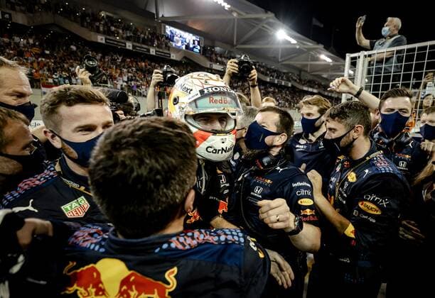 ABU DHABI - Max Verstappen of Red Bull Racing after winning the Formula 1 World Championship, WM, Weltmeisterschaft after the Abu Dhabi Grand Prix at Yas Marina Circuit on December 12, 2021 in Abu Dhabi, United Arab Emirates. REMKO DE WAAL F1 Grand Prix 2021 xVIxANPxSportx xxANPxIVx