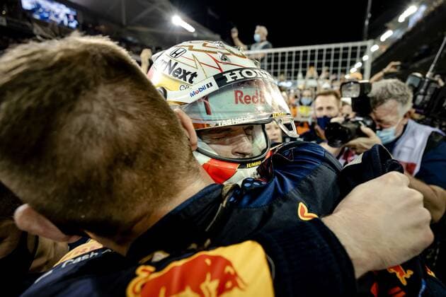 ABU DHABI - Max Verstappen of Red Bull Racing after winning the Formula 1 World Championship, WM, Weltmeisterschaft after the Abu Dhabi Grand Prix at Yas Marina Circuit on December 12, 2021 in Abu Dhabi, United Arab Emirates. REMKO DE WAAL F1 Grand Prix 2021 xVIxANPxSportx xxANPxIVx