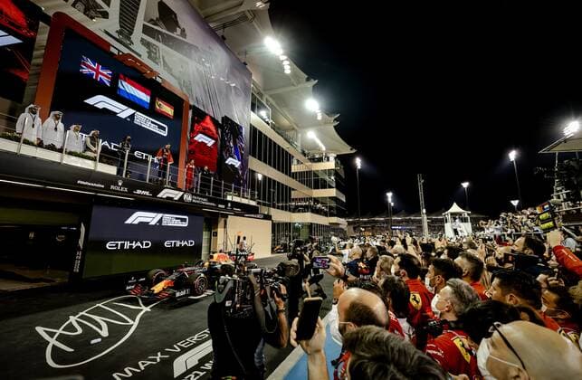 ABU DHABI - Red Bull Racing s Max Verstappen on the podium after winning the Formula 1 World Championship, WM, Weltmeisterschaft after the Abu Dhabi Grand Prix at Yas Marina Circuit on December 12, 2021 in Abu Dhabi, United Arab Emirates. REMKO DE WAAL F1 Grand Prix 2021 xVIxANPxSportx xxANPxIVx
