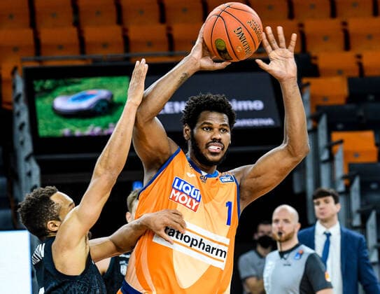 GER, BBL, ratiopharm ulm vs Hamburg Towers 12.12.2021, ratiopharm arena, Neu-Ulm, GER, BBL, ratiopharm ulm vs Hamburg Towers, im Bild Cristiano Felicio (Ulm, 1)