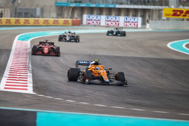 04 NORRIS Lando (gbr), McLaren MCL35M, action during the Formula 1 Etihad Airways Abu Dhabi Grand Prix 2021, 22th round of the 2021 FIA Formula One World Championship, WM, Weltmeisterschaft from December 10 to 12, 2021 on the Yas Marina Circuit, in Yas Island, Abu Dhabi - F1 - ABU DHABI GRAND PRIX 2021 - RACE DPPI Panoramic  20211212_GOODEN_FGO00650