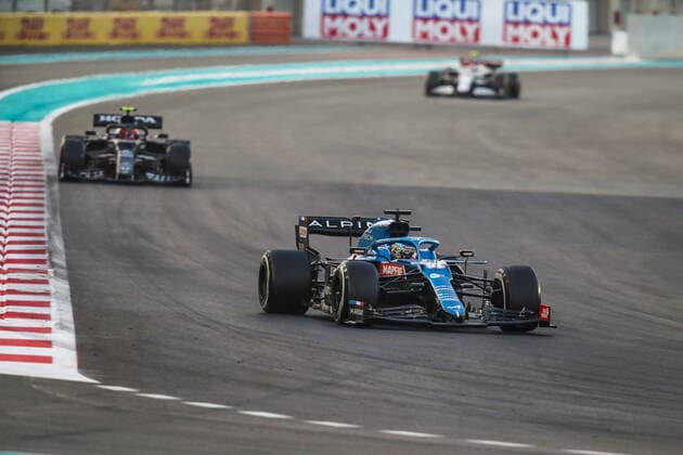 14 ALONSO Fernando (spa), Alpine F1 A521, action during the Formula 1 Etihad Airways Abu Dhabi Grand Prix 2021, 22th round of the 2021 FIA Formula One World Championship, WM, Weltmeisterschaft from December 10 to 12, 2021 on the Yas Marina Circuit, in Yas Island, Abu Dhabi - F1 - ABU DHABI GRAND PRIX 2021 - RACE DPPI Panoramic  20211212_GOODEN_FGO00678