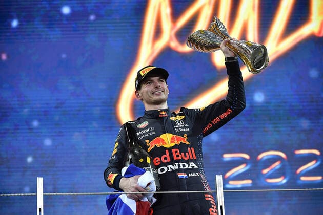 12.12.2021, Yas Marina Circuit, Abu Dhabi, FORMULA 1 ETIHAD AIRWAYS ABU DHABI GRAND PRIX 2021 , im Bild Der neue Weltmeister Max Verstappen (NEL), Red Bull Racing Honda (Foto EU-Images) Abu Dhabi Yas Marina Circuit Vereinigten Arabischen Emirate