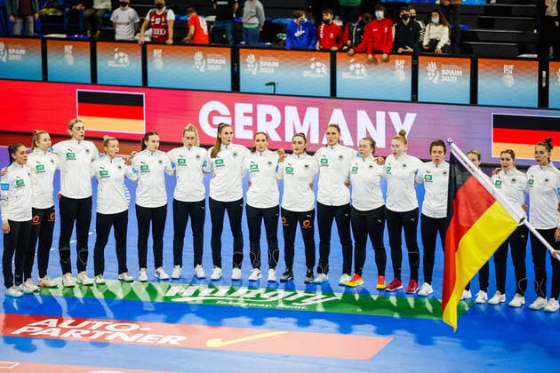 Team Germany during the handball match Denmark vs Germany, 25th IHF Women™s World Championship, WM, Weltmeisterschaft Spain, 12.12.2021,  Copyright: xJozoxCabrajax xkolektiffx