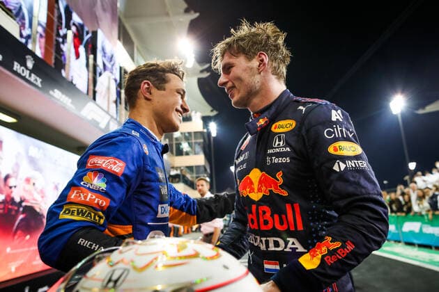 VERSTAPPEN Max (ned), Red Bull Racing Honda RB16B, NORRIS Lando (gbr), McLaren MCL35M, portrait during the Formula 1 Etihad Airways Abu Dhabi Grand Prix 2021, 22th round of the 2021 FIA Formula One World Championship, WM, Weltmeisterschaft from December 10 to 12, 2021 on the Yas Marina Circuit, in Yas Island, Abu Dhabi - F1 - ABU DHABI GRAND PRIX 2021 - RACE DPPI Panoramic 20211212_GOODEN_FGO01239