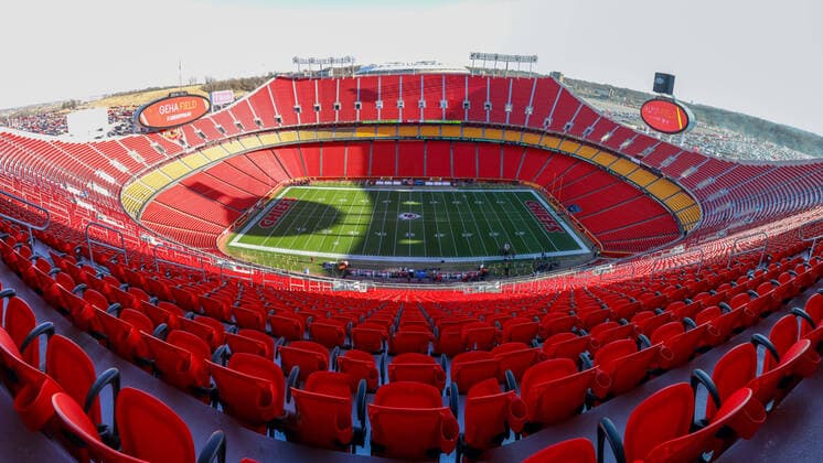 KANSAS CITY, MO - DECEMBER 12: Long shadows are cast over GEHA Field at Arrowhead Stadium on a sunny day before an NFL, American Football Herren, USA game between the Las Vegas Raiders and Kansas City Chiefs on Dec 12, 2021 at GEHA Field at Arrowhead Stadium in Kansas City, MO. (Photo by Scott Winters Icon Sportswire) NFL: DEC 12 Raiders at Chiefs Icon2112120009