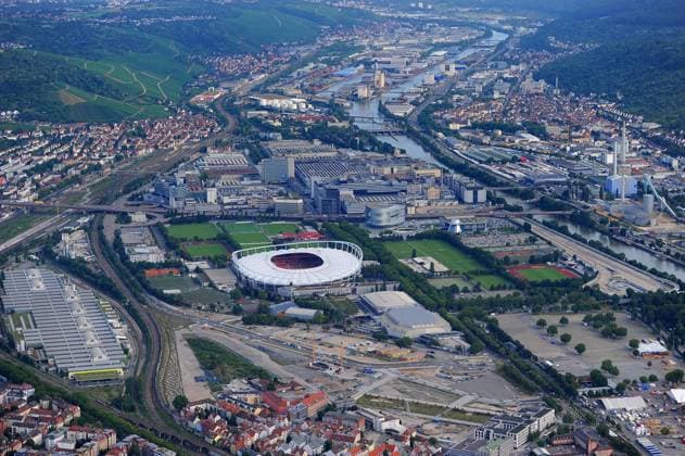 Luftbild Luftaufnahme Ort: Stuttgart Wasen Mercedes Benz Arena Mercedes Benz Werk Untertürkheim Hafen Luftbild Luftaufnahme Ort: Stuttgart Wasen Mercedes Benz Arena Mercedes Benz Werk Untertürkheim Hafen Copyright: xEibner-Pressefoto Kuhnlex EP_wke