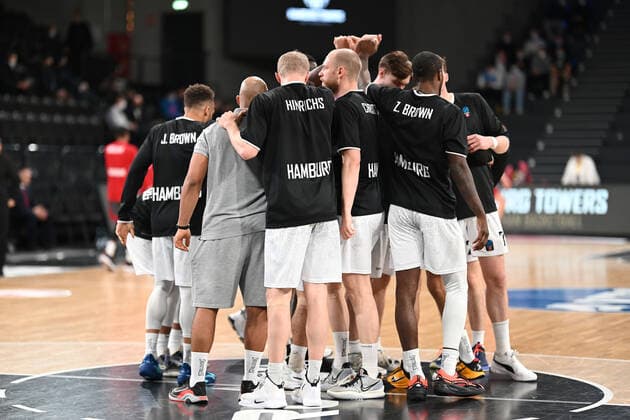 Basketball I Herren I Saison 2021-2022 I EuroCup I 7. Spieltag I Hamburg Towers - Lokomotiv Kuban Krasnodar I 15.12.2021 Hamburg Towers Hamburg-Wilhelmsburg edel-optics.de Arena Hamburg Deutschland Copyright: xLobeca Schlikisx