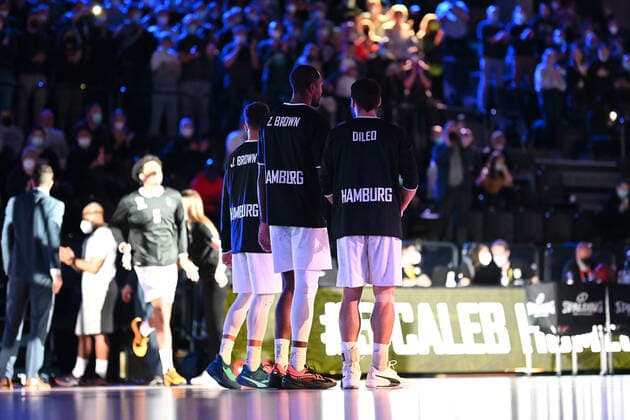 Basketball I Herren I Saison 2021-2022 I EuroCup I 7. Spieltag I Hamburg Towers - Lokomotiv Kuban Krasnodar I 15.12.2021 Hamburg Towers Hamburg-Wilhelmsburg edel-optics.de Arena Hamburg Deutschland Copyright: xLobeca Schlikisx