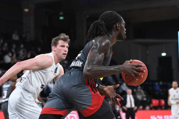Basketball I Herren I Saison 2021-2022 I Eurocup I 7. Spieltag I Hamburg Towers - LOKOMOTIV KUBAN KRASNODAR I 15.12.2021 JOHNATHAN MOTLEY( 6, Center, LOKOMOTIV KUBAN KRASNODAR) Hamburg edel-optics.de Arena Hamburg Deutschland Copyright: xLobeca Hannigx