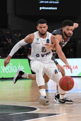 Basketball I Herren I Saison 2021-2022 I Eurocup I 7. Spieltag I Hamburg Towers - LOKOMOTIV KUBAN KRASNODAR I 15.12.2021 Ray McCallum ( 10, Point Guard, Hamburg Towers) Hamburg edel-optics.de Arena Hamburg Deutschland Copyright: xLobeca Hannigx