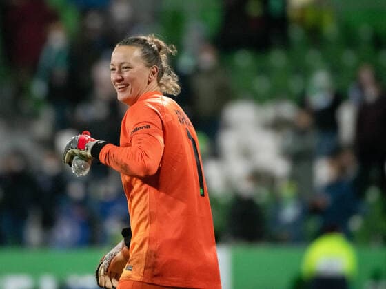 Almuth Schult (VfL Wolfsburg) jubelt, GER, VfL Wolfsburg vs. FC Chelsea London, 16.12.2021, Uefa Womens Champions League Gruppenphase, 6. Spieltag, Spielzeit 2021 2022 GER, VfL Wolfsburg vs. FC Chelsea London, 16.12.2021, Uefa Womens Champions League Gruppenphase, 6. Spieltag, Spielzeit 2021 2022 Wolfsburg Copyright: xEIBNER MichaelxMemmlerx EP_MMR