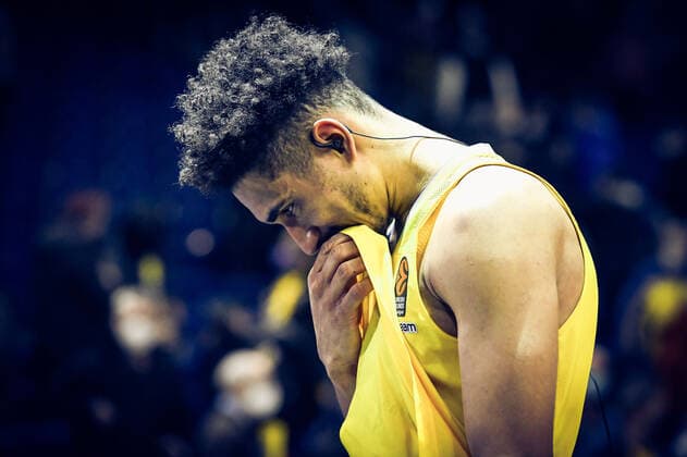 17.12.2021, xlakx, Basketball EuroLeague, Alba Berlin - ZSKA Moskau emspor, v.l.entaeuscht Maodo Lo (Alba Berlin No.0) Berlin
