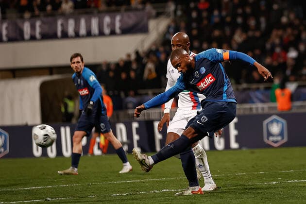 Ousmane Kante (Paris Football Club) FOOTBALL : 32eme finale de la Coupe de France - Paris Football Club vs Olympique Lyonnais - 17 12 2021 AurelienMorissard Panoramic 