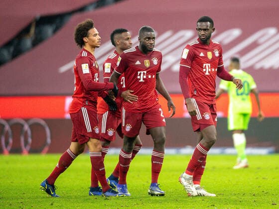 Tor zum 4:0 durch Robert Lewandowski (FC Bayern Muenchen, 09), Leroy Sane (FC Bayern Muenchen, 10), Bouna Sarr (FC Bayern Muenchen, 20), Dayot Upamecano (FC Bayern Muenchen, 02), Tanguy Nianzou (FC Bayern Muenchen, 23), GER, FC Bayern Muenchen vs. VFL Wolfsburg, Fussball, Bundesliga, 17. Spieltag, Spielzeit 2021 2022, 17.12.2021, DFB DFL regulations prohibit any use of photographs as image sequences and or quasi-video., GER, FC Bayern Muenchen vs. VFL Wolfsburg, Fussball, Bundesliga, 17. Spieltag, Spielzeit 2021 2022, 17.12.2021 Muenchen Copyright: xEibner-Pressefoto SaschaxWaltherx EP_EER