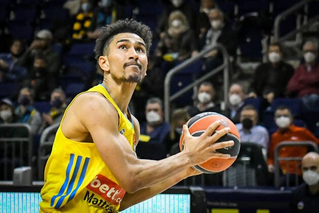 17.12.2021, xlakx, Basketball EuroLeague, Alba Berlin - ZSKA Moskau emspor, v.l. Maodo Lo (Alba Berlin No.0) Berlin