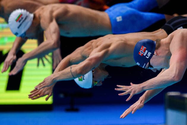 Sport Themen der Woche KW50 Sport Bilder des Tages 211218 Nicholas Lia of Norway competes in men?s 50m freestyle swimming heats during day 3 of the 2021 FINA Short Course Swimming World Championships on December 18, 2021 in Abu Dhabi. Photo: Simon Hastegard BILDBYRAN kod SH SH0212 simning swimming kortbane-vm World Championship, WM, Weltmeisterschaft 25m short course kortbana vm day 3 bbeng norge *** 211218 Nicholas Lia of Norway competes in men?s 50m freestyle swimming heats during day 3 of the 2021 FINA Short Course Swimming World Championships on December 18, 2021 in Abu Dhabi Photo Simon Hastegard BILDBYRAN kod SH SH0212 simning swimming kortbane vm world championship 25m short course kortbana vm day 3 bbeng norge,  Copyright: SIMONxHASTEGARD BB211218SH013