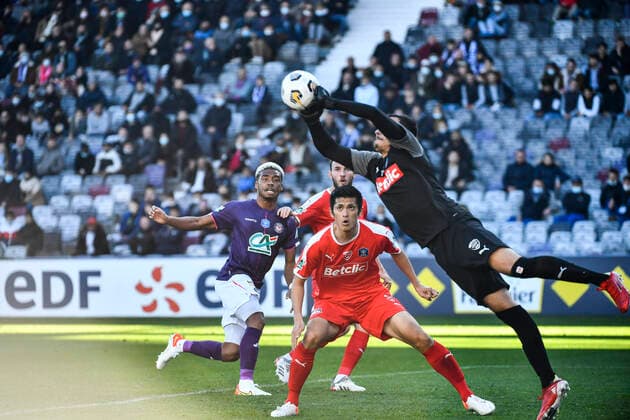 Lionel Dias (no) FOOTBALL : Toulouse vs Nimes - 32eme de Finale de Coupe de France - Toulouse - Le 18 12 2021 ThierryBreton Panoramic 
