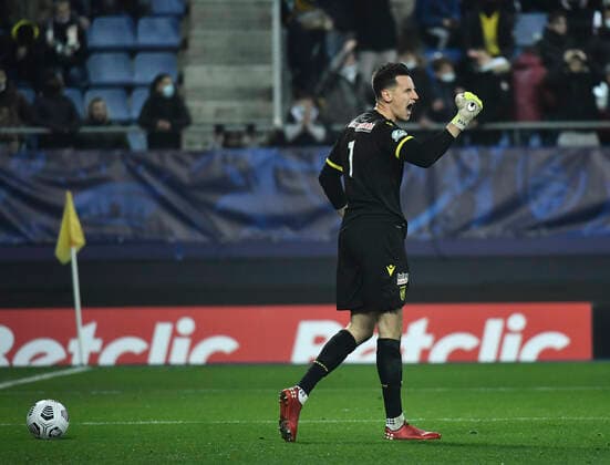 Joie de Remy Descamps arrete le 5e penalty joie de Nantes FOOTBALL :Sochaux vs Nantes 32e Finale CdF 18 12 2021 Mao Panoramic 