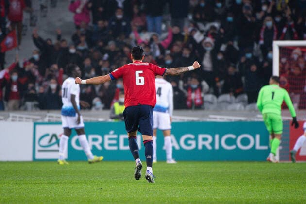 Joie des joueurs de l equipe du LOSC apres le but de Gomes Adilson Angel ( 7 - LOSC ) - FOOTBALL : Lille vs Auxerre - Coupe de France - Lille - 18 12 2021 FedericoPestellini Panoramic 