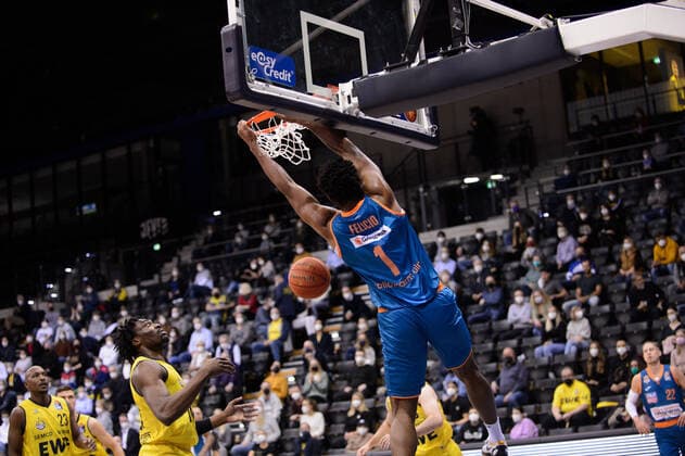 Cristiano Felicio (1 ratiopharm Ulm) bei der Partie EWE Baskets Oldenburg vs ratiopharm Ulm. Basketball, easyCredit BBL, Saison 2021 2022, 11. Spieltag, 18.12.2021. Copyright: xErikxHillmer EIBNERx EP_EHR EWE Baskets Oldenburg vs ratiopharm Ulm. Basketball, easyCredit BBL, Saison 2021 2022, 11. Spieltag, 18.12.2021 Oldenburg Copyright: xErikxHillmer EIBNERx EP_EHR