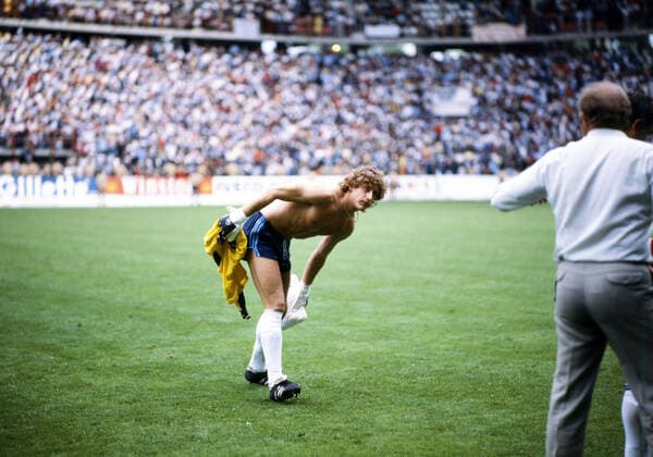 25.06.82 Deutschland - Österreich Spanien, Gijon, 25.06.1982, Fussball, FIFA WM 1982 in Spanien, DFB Deutschland - Österreich (1:0): Harald Toni Schumacher (Deutschland). *** 25 06 82 Germany Austria Spain, Gijon, 25 06 1982, Football, FIFA World Cup 1982 in Spain, DFB Germany Austria 1 0 Harald Toni Schumacher Germany