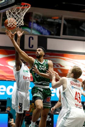 18.12.2021, easyCredit Basketball Bundesliga, BBL, Saison 2021 2022, Herren, Chemnitz Niners - Brose Bamberg Chemnitz Messe Chemnitz Sachsen Germany