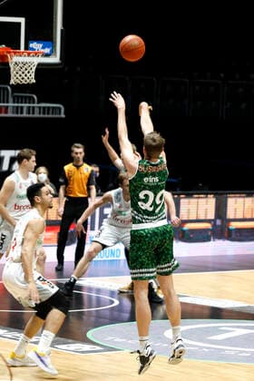 18.12.2021, easyCredit Basketball Bundesliga, BBL, Saison 2021 2022, Herren, Chemnitz Niners - Brose Bamberg Chemnitz Messe Chemnitz Sachsen Germany