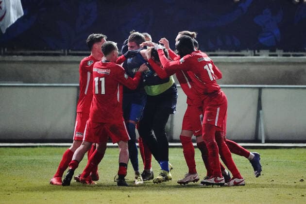 Fin de match - Joie AS Cannes - Florian Verplanck (AS Cannes) FOOTBALL : AS Cannes vs Dijon FCO - 32 eme de finale de Coupe de France - Cannes - 18 12 2021 NorbertScanella Panoramic 