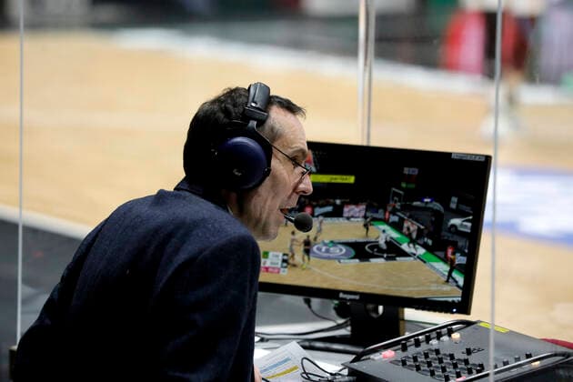 18.12.2021, easyCredit Basketball Bundesliga, BBL, Saison 2021 2022, Herren, Chemnitz Niners - Brose Bamberg Stefan Koch, Magenta Kommentator Chemnitz Messe Chemnitz Sachsen Germany