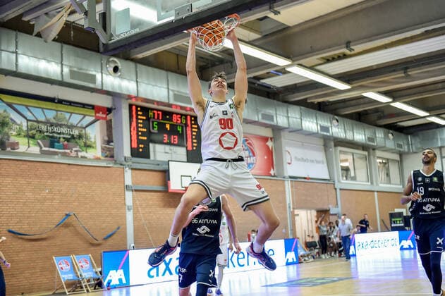 Barmer 2. Basketball Bundesliga ProB, Rheinstars Koeln vs. WWU Baskets Muenster, 18.12.2021 Jannis von Seckendorff (RheinStars Koeln 90), Barmer 2. Basketball Bundesliga ProB, Rheinstars Koeln vs. WWU Baskets Muenster am 18.12.2021 im ASV Koeln in Koeln (Nordrhein-Westfalen) Copyright: xBEAUTIFULxSPORTS Mueller-Laschetx