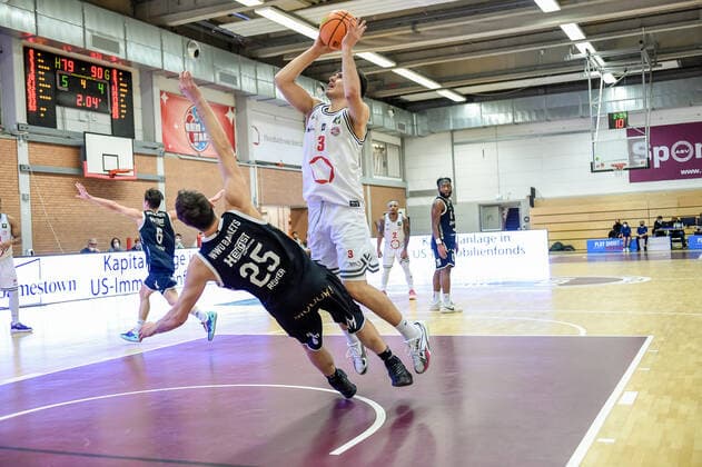Barmer 2. Basketball Bundesliga ProB, Rheinstars Koeln vs. WWU Baskets Muenster, 18.12.2021 Yannick Kneesch (RheinStars Koeln 3), Barmer 2. Basketball Bundesliga ProB, Rheinstars Koeln vs. WWU Baskets Muenster am 18.12.2021 im ASV Koeln in Koeln (Nordrhein-Westfalen) Copyright: xBEAUTIFULxSPORTS Mueller-Laschetx