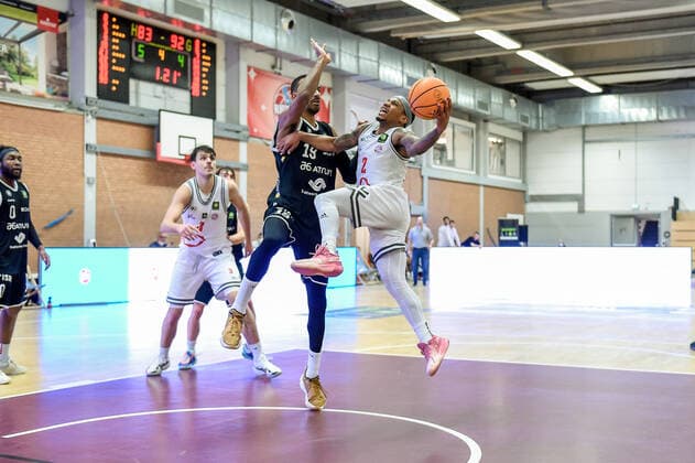 Barmer 2. Basketball Bundesliga ProB, Rheinstars Koeln vs. WWU Baskets Muenster, 18.12.2021 Vincent Lamont Golson Jr (RheinStars Koeln 2), Barmer 2. Basketball Bundesliga ProB, Rheinstars Koeln vs. WWU Baskets Muenster am 18.12.2021 im ASV Koeln in Koeln (Nordrhein-Westfalen) Copyright: xBEAUTIFULxSPORTS Mueller-Laschetx