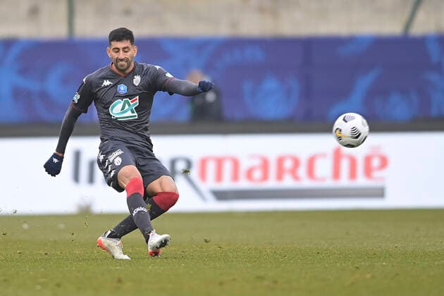 Guillermo Maripan (Monaco) FOOTBALL : Red Star vs as Monaco - 1 32e finale coupe de France - 19 12 2021 JBAutissier Panoramic 