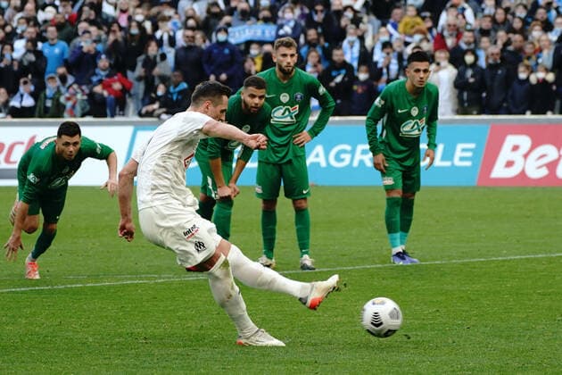 Fußball, Coupe de France, Olympique Marseille - ES Cannet Rocheville Penalty - Krystian Arkadiusz Milik (Olympique de Marseille) FOOTBALL : OM vs Cannet Rocheville - 32 eme de finale de Coupe de France - Marseille - 19 12 2021 NorbertScanella Panoramic 